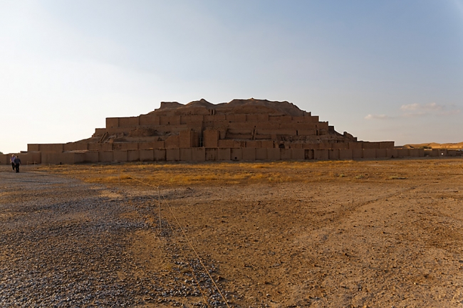 Choqâ Zanbil-Zigourat-001